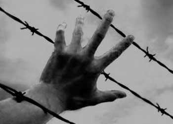 Sana emanet bırakana ve sana ihanet edene