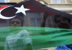 Tunus'a sığınan Libyalılar yardım istiyor