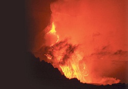 Etna Yanardağı faaliyetini hızlandırıyor