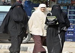 İtalya'da da peçe yasağı