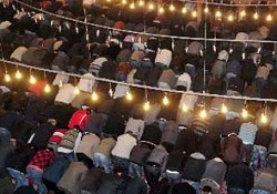 Ramazan'ın ilk cumasında tarihi cami doldu