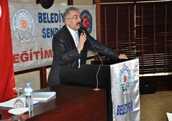 Belediyesi İşçilerine Ramazan Hediyesi