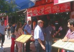 Sultanahmet'te de masalar kaldırıldı