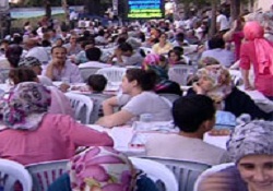 Bayrampaşa'da komşuluk iftarı