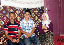 Eli öpülesi ablanın göz yaşartan fedakarlığı