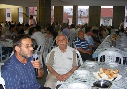 Afetzedelere iftar yemeği