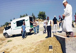 Milyonların sevgisiyle yaşayıp kimsesiz öldüler