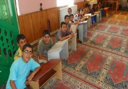 Askıda Kur’an projesi çocukları sevindirdi
