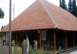 800 yıllık  çivisiz cami