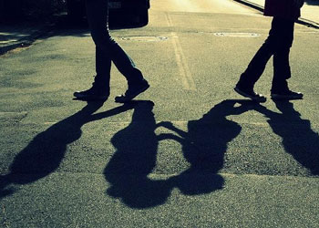 Cemaatler bireyin özgürlüğünü engeller mi?