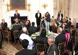 Obama'dan Beyaz Saray'da İftar Yemeği