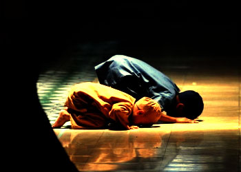 Allah anıldığında titreyen çocuk yetiştirmek