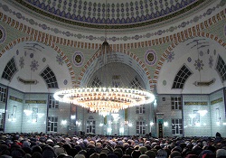 Dünyanın en büyük kubbeli camisi Bursa'da