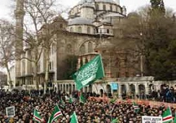 Suriye'de ölenler için Fatih Camii'nde namaz