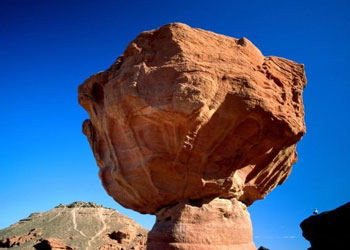 Kazandıklarından hiçbir şey elde edemezler