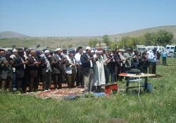 Somali için yağmur duasına çıktılar