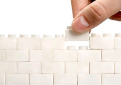 Hizmette şeytana karşı durmak için...