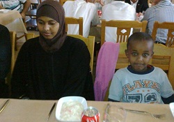 Somali yetimleri Ankara'da iftar yaptı