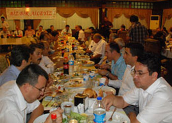 Sunni ve Alevi kardeşliği iftarda pekişti