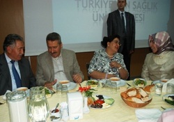 Şifa'nın iftar yemeğine Somali'ye SMS yardımları