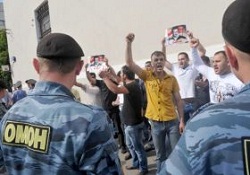 40 bin Rus Putin'i protesto etti!