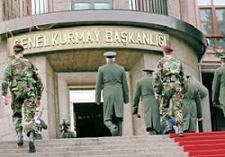Tüm generaller toplandı