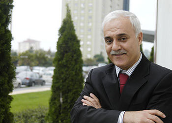 Hatipoğlu: 'Teravih tartışması abesle iştigal'