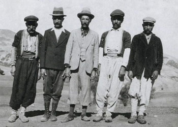 Said Nursi:  'O şapka da müslümanlaşacak'