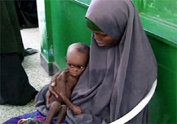 Somali'de açlık en fazla kadın ve çocukları vuruyor