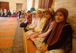 Kur'an eğitimini tamamlayan çocuklar ödüllendirildi