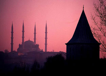 İslam'daki adalet modern dünyada yok