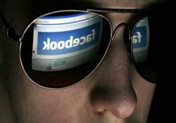 Polis Facebook'u sevdi