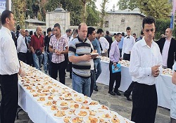 Eyüpsultan'da 5 bin kişiye bayram tatlısı