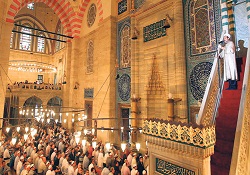 Bayramı, bütün insanlık adına yaşıyoruz