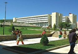 Bu fakültede her öğrenciye bir öğretim üyesi düşüyor