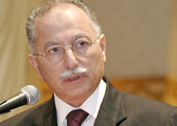 İhsanoğlu: İİT bu taraflı raporu kabul edemez