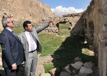 Horhor Camii ve medresesi ayağa kalkıyor