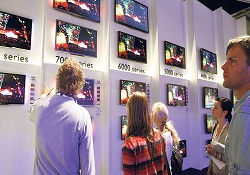 3D TV baş ağrısı yapınca şirketler arayışa girdi