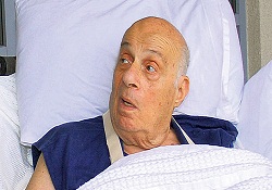 Beyin kanaması geçirince yine ameliyata alındı