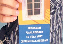 Üniversiteliler hasarlı konutları bir telefonla öğrenebilecek