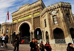 İstanbul Üniversitesi AUZEF'in online sınavı çöktü