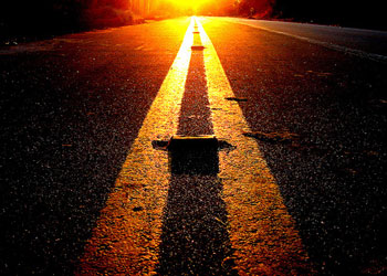 Dünyada bir garib veya bir yolcu gibi ol