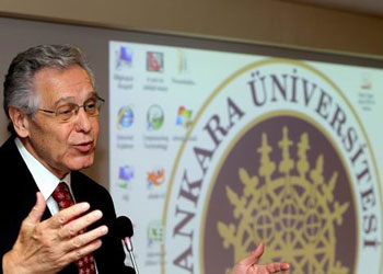 Ankara Üniversitesi: Başörtü yasağı yok!