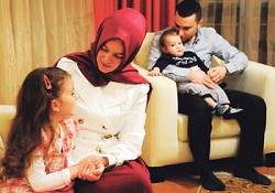 Anne, bebeğin ağrısını dindirmede daha başarılı