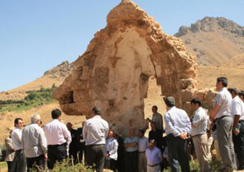 İşadamları Bediüzzaman'ın çilehanesinde