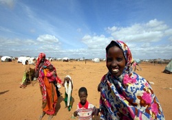Somali'ye yapılan yardımlar, açlıktan ölümleri durdurdu