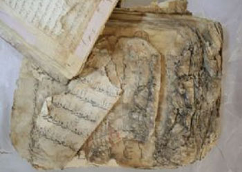 El yazması Osmanlıca eserler çöpten çıktı