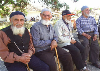 Türkiye'de yaşlıların en büyük önceliği aile
