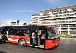 Belediye otobüslerinde 54 bin TL unuttuk