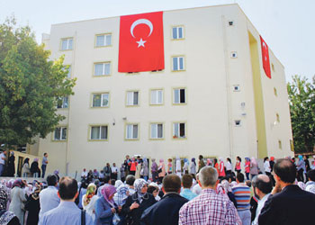 İmam hatip 28 Şubat'ın rövenşını alıyor